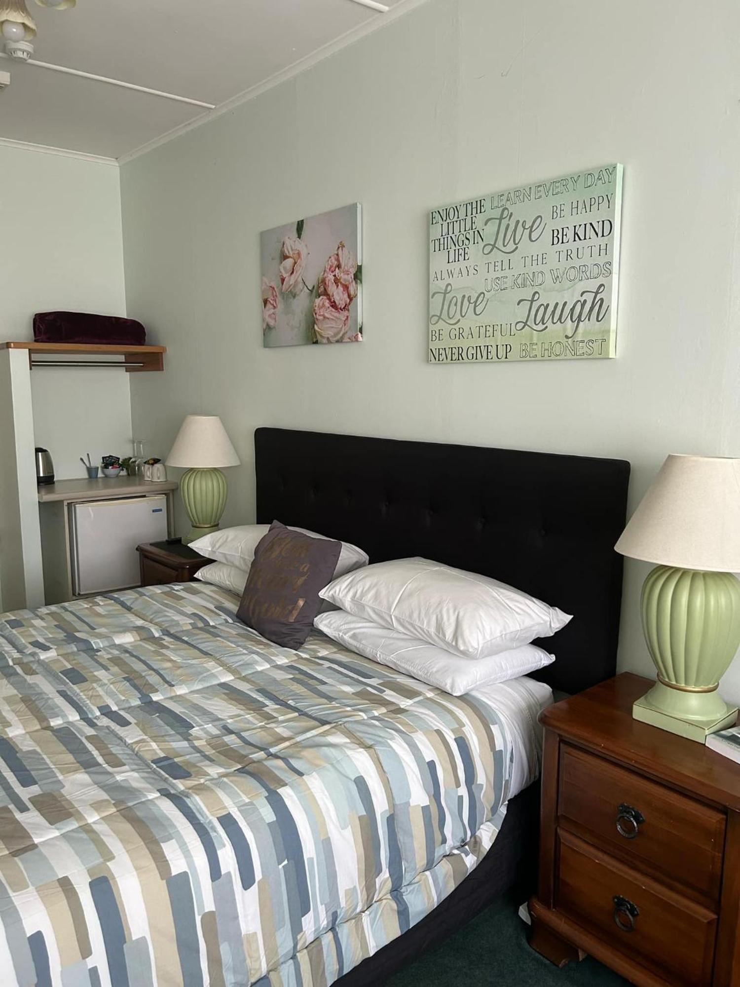 Admirals Lodge Пиктон Экстерьер фото