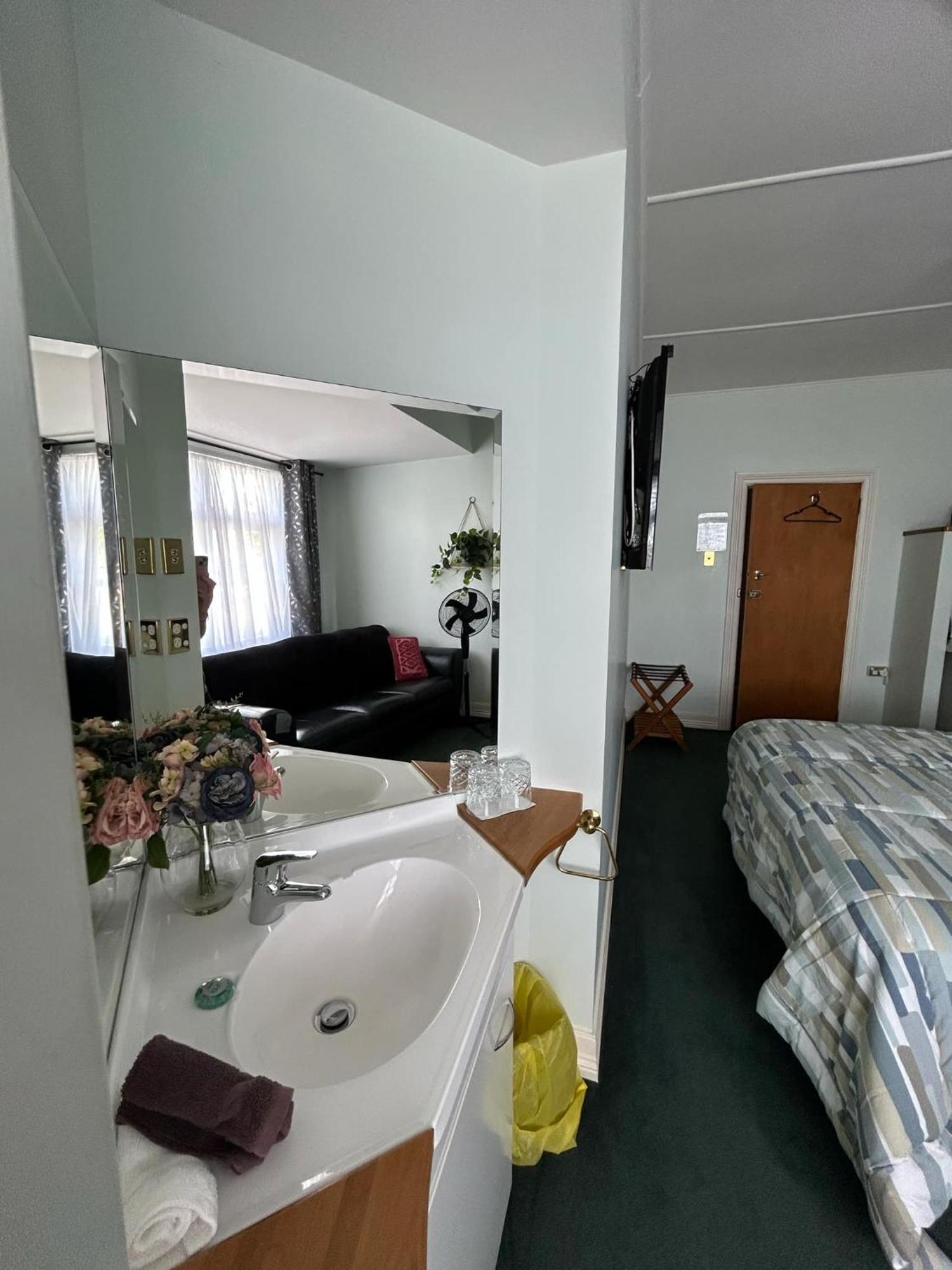 Admirals Lodge Пиктон Экстерьер фото